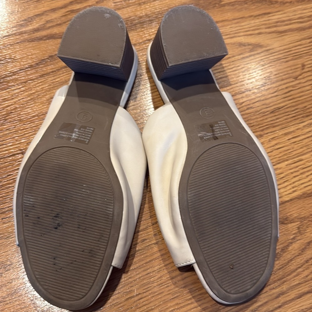 Universal Thread Heeled Mules - Picture 8 of 10